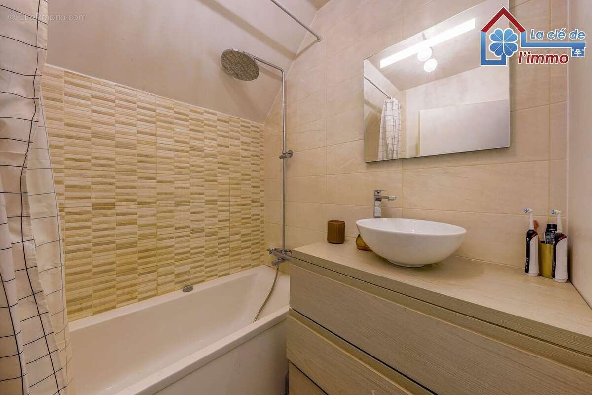 Appartement à MOISSY-CRAMAYEL