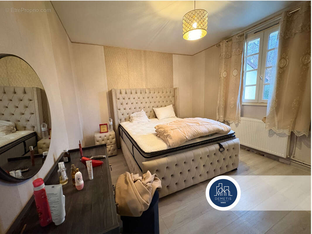 Maison à COULANS-SUR-GEE