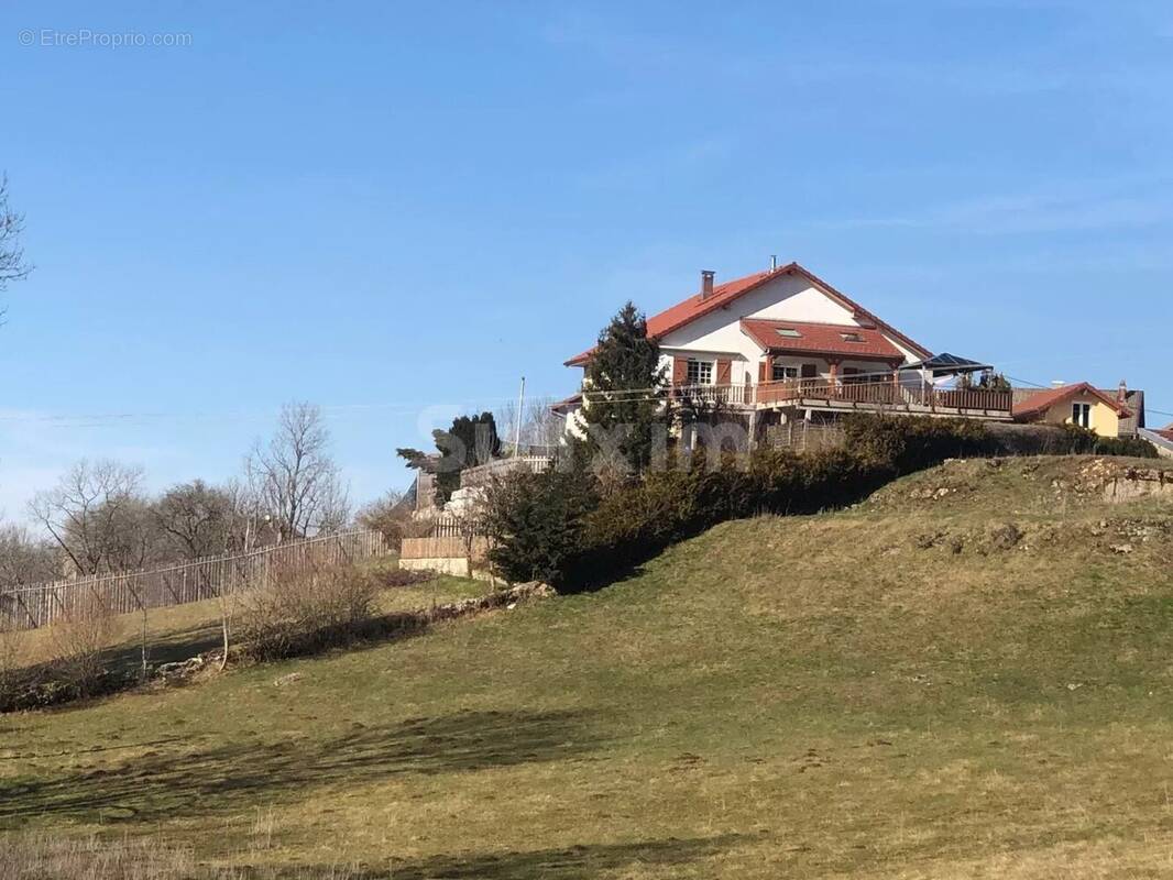 Maison à CLAIRVAUX-LES-LACS