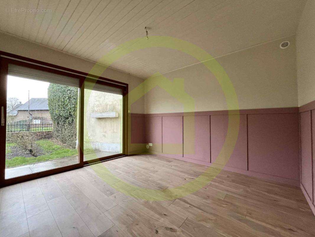 Maison à JUSSY