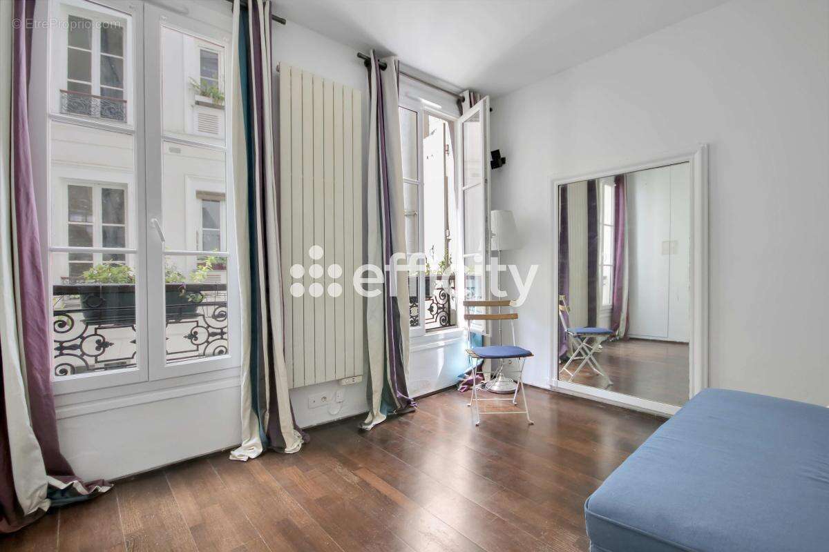 Appartement à PARIS-9E