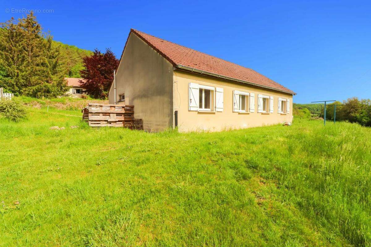 Maison à SAINT-VICTOR-SUR-OUCHE