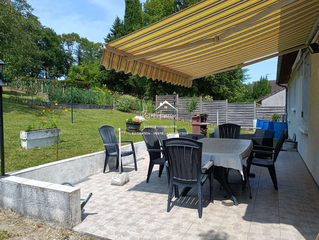 Maison à DANGE-SAINT-ROMAIN