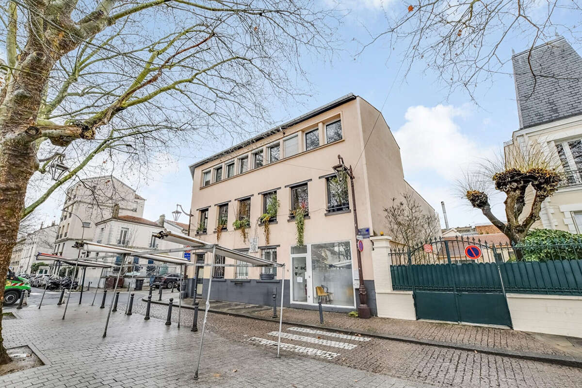Appartement à LES LILAS