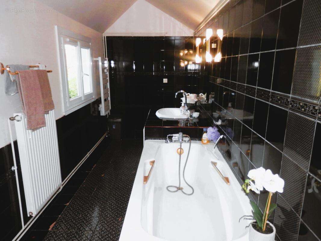 Maison à GRANDVILLIERS