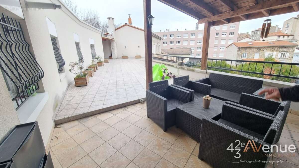 Commerce à SAINT-ETIENNE