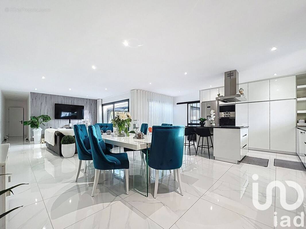 Photo 1 - Maison à SAINT-SAUVEUR-D'AUNIS