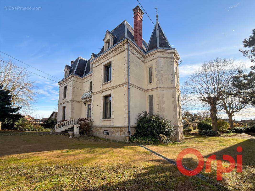 Maison à CHATEAUMEILLANT