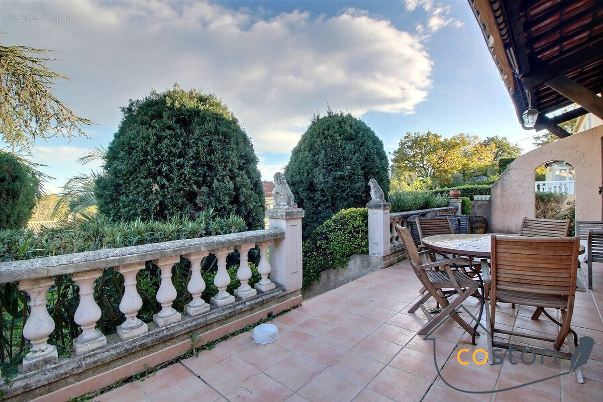 Maison à TRANS-EN-PROVENCE