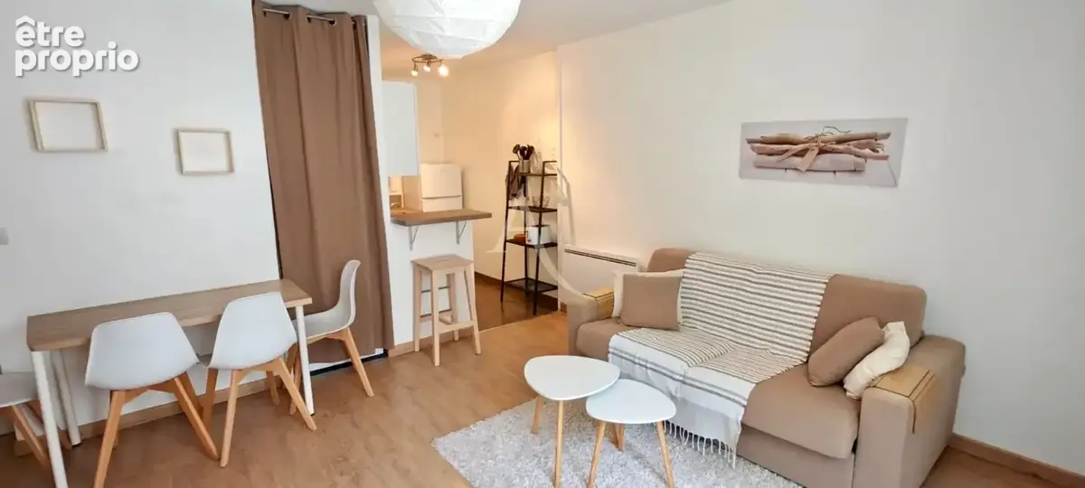 Montévrain : Grand studio de 32m2 avec extérieur et parking - photo 2