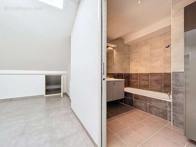 Appartement à VILLE-LA-GRAND