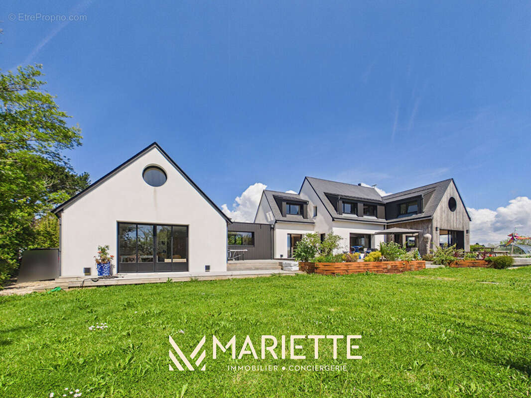 Maison à NEVEZ