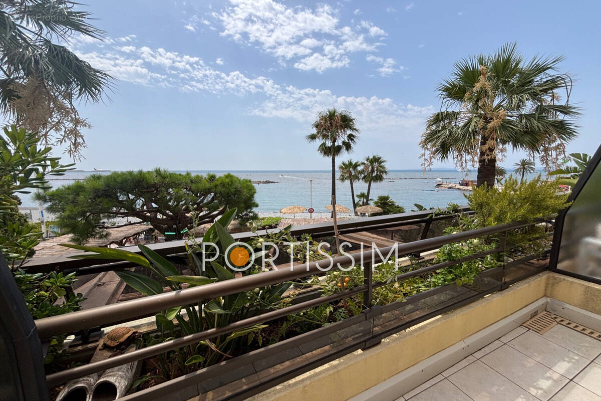 Appartement à SAINT-LAURENT-DU-VAR