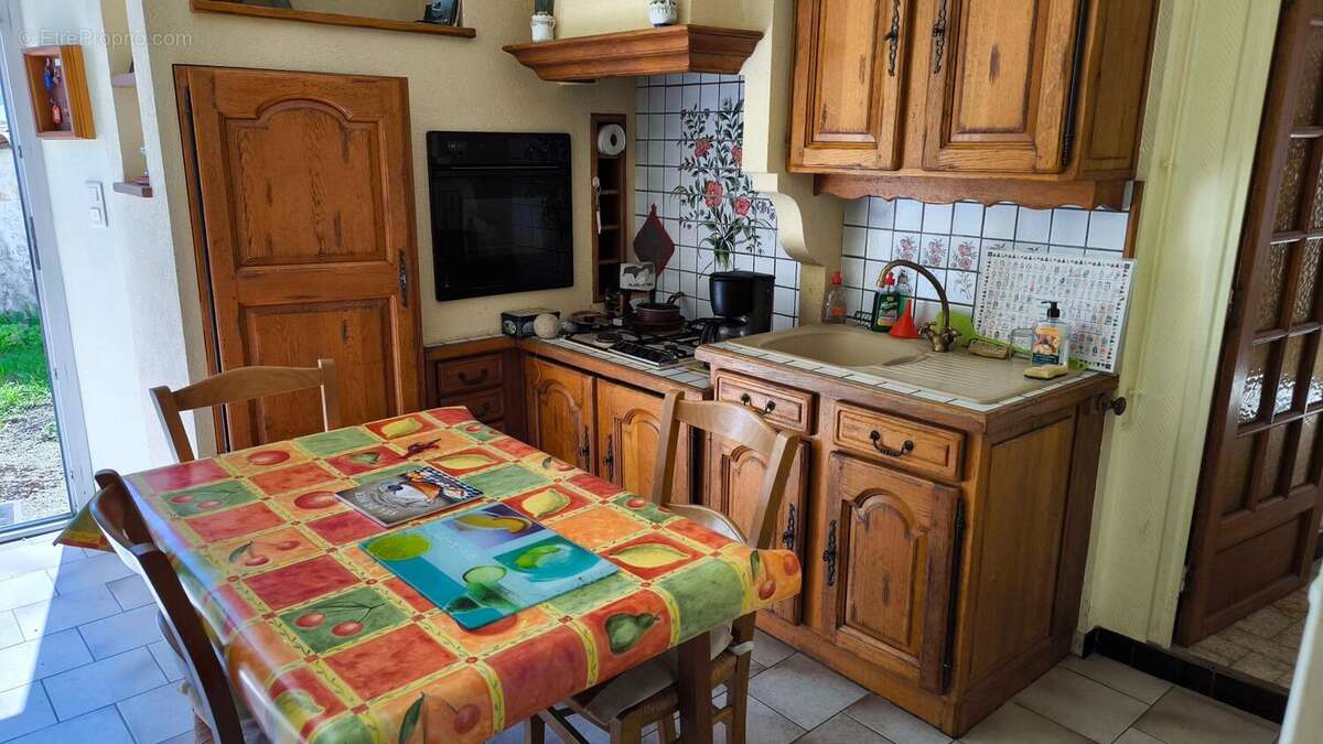 Maison 125 m² à Lozay  - photo 5