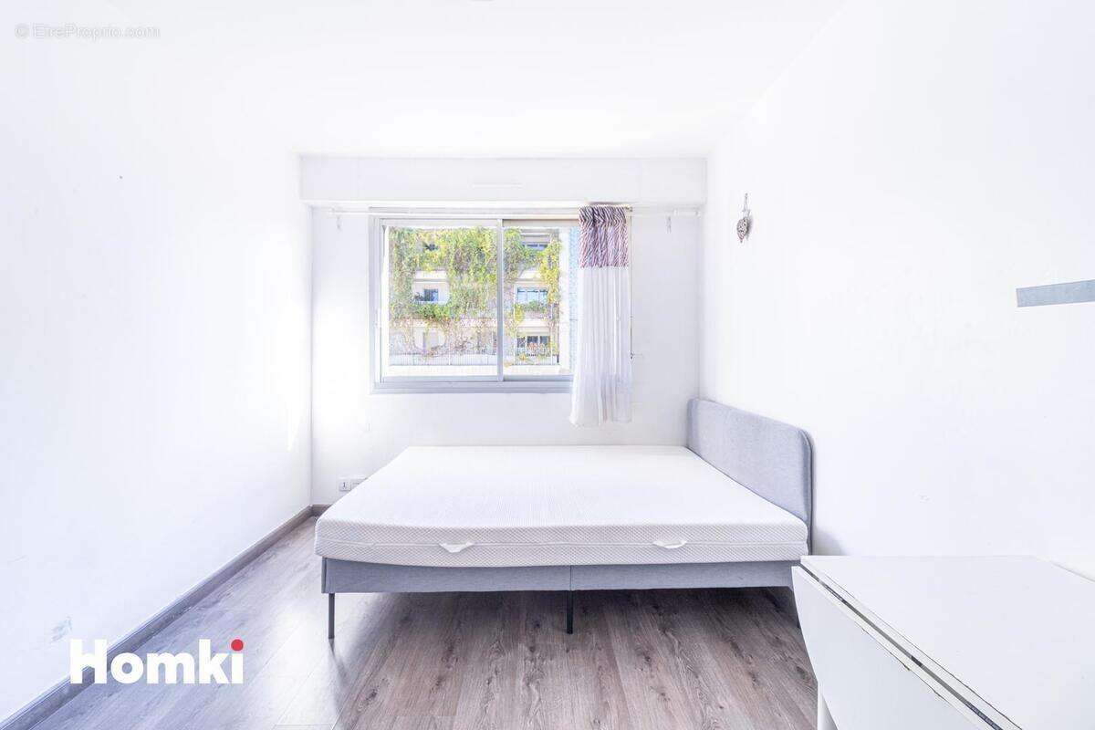 Appartement à MARSEILLE-1E