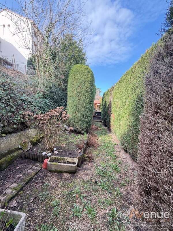 Appartement à SAINT-ETIENNE