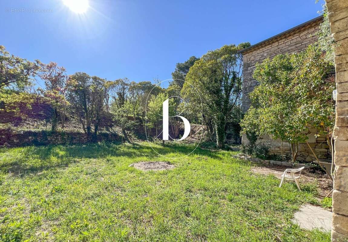 Maison à BARJAC