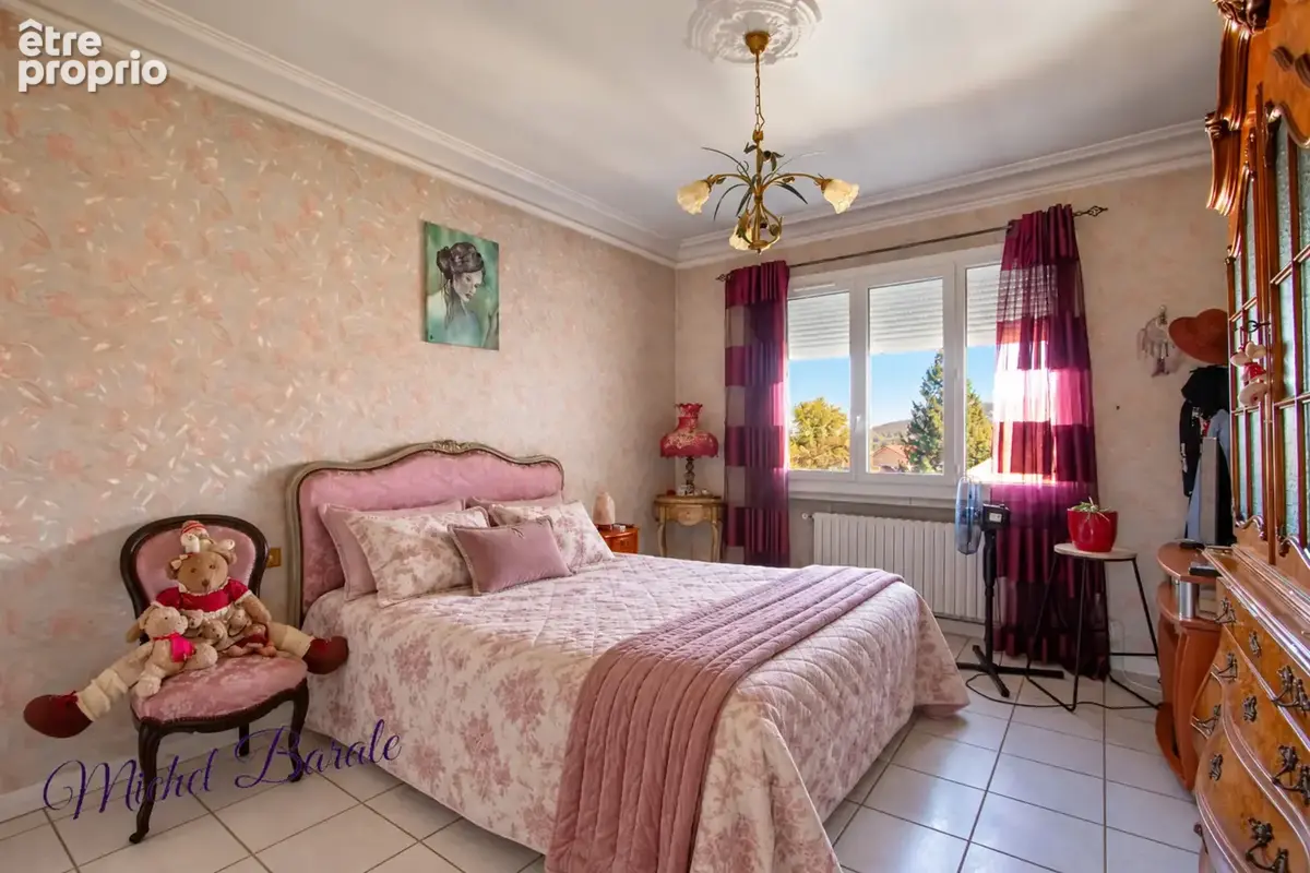 Dardilly – propriété familiale de 222 m² – 6 chambres – t2 indépendant – terrain de 1 647 m² – vue panoramique - photo 14