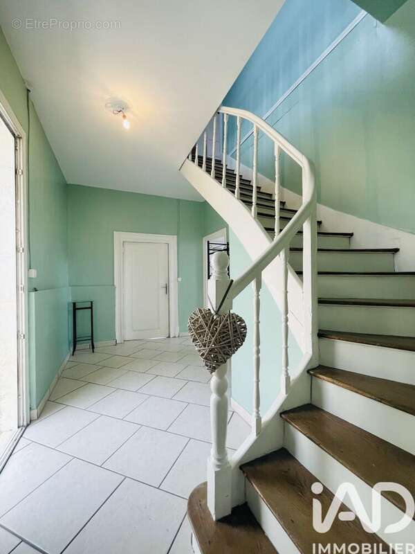 Maison 215 m² à Merigny  - photo 3