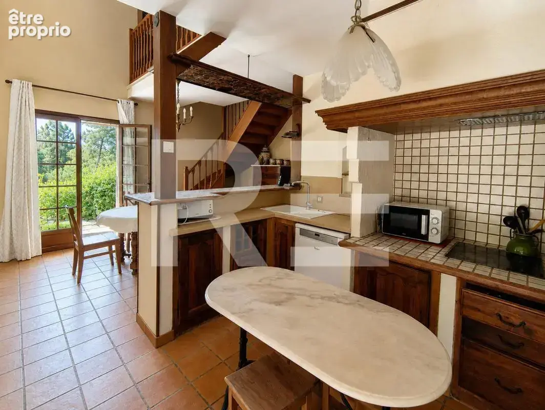 Maison familiale de 125m2 avec piscine sur parcelle arboree - photo 7