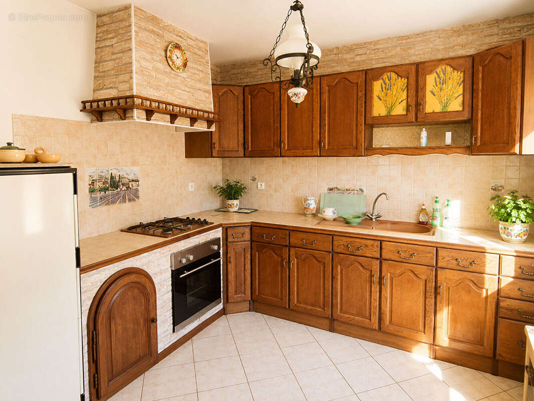 Exclusivité Mallemort Plain-pied, 3 chambres, jardin, garage - photo 5
