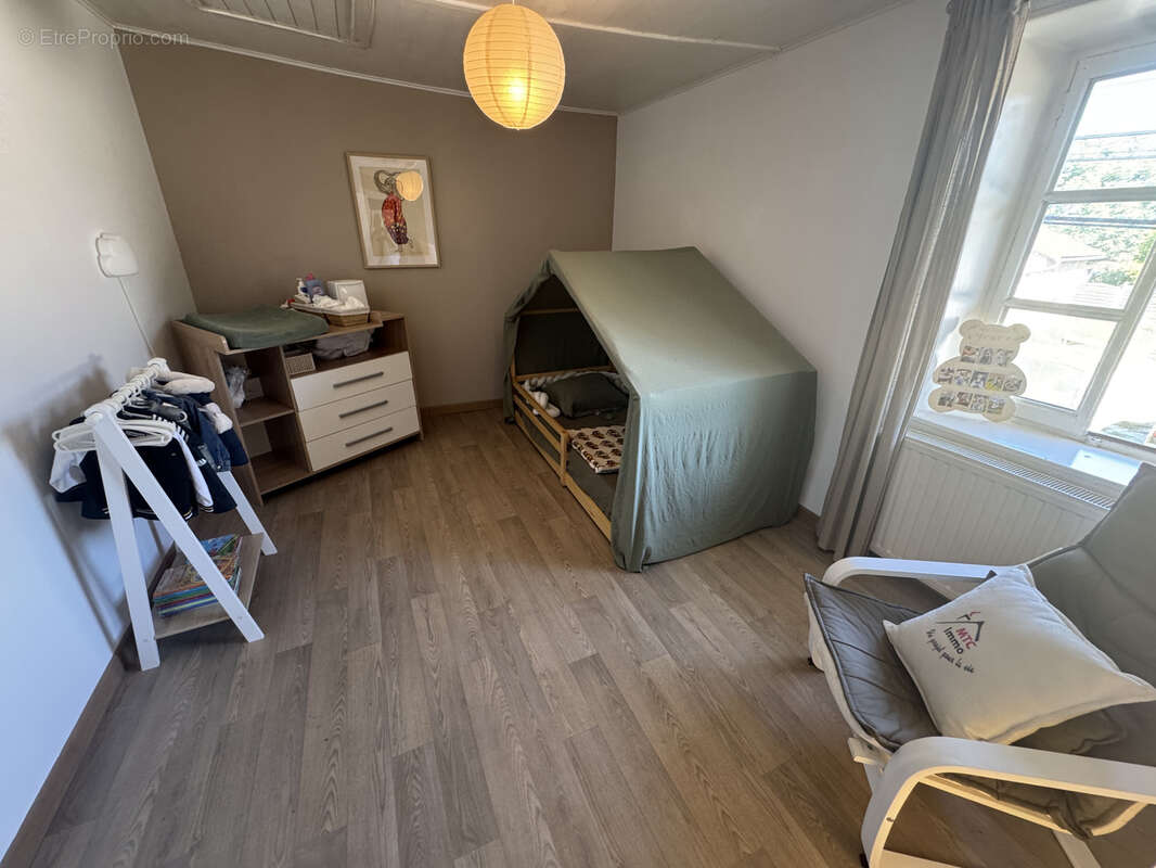 Maison à SAINT-ROMAIN-DE-JALIONAS