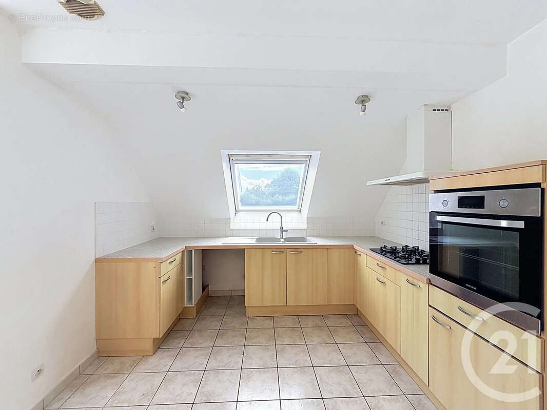 Maison 94 m² à Lannion  - photo 4