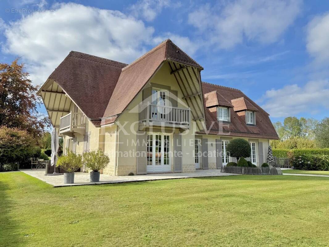 Maison à PONT-L'EVEQUE