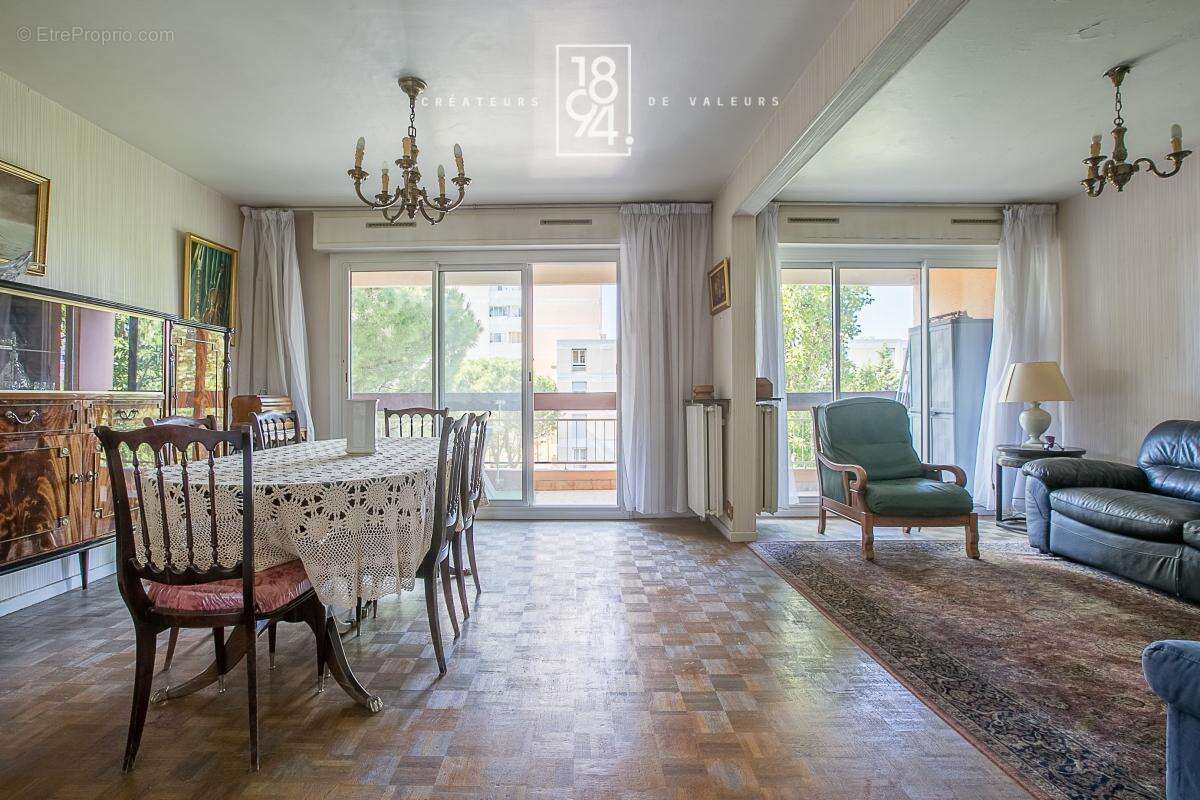 Appartement à MARSEILLE-12E