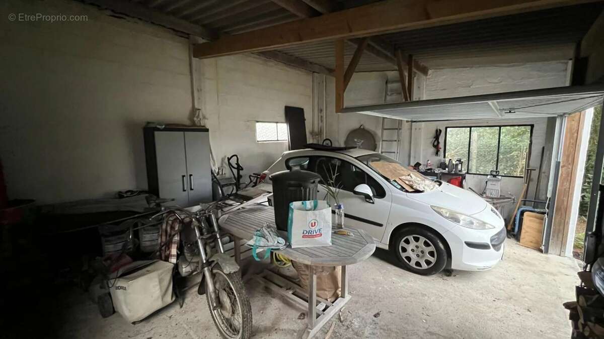 Maison à LES CLAYES-SOUS-BOIS