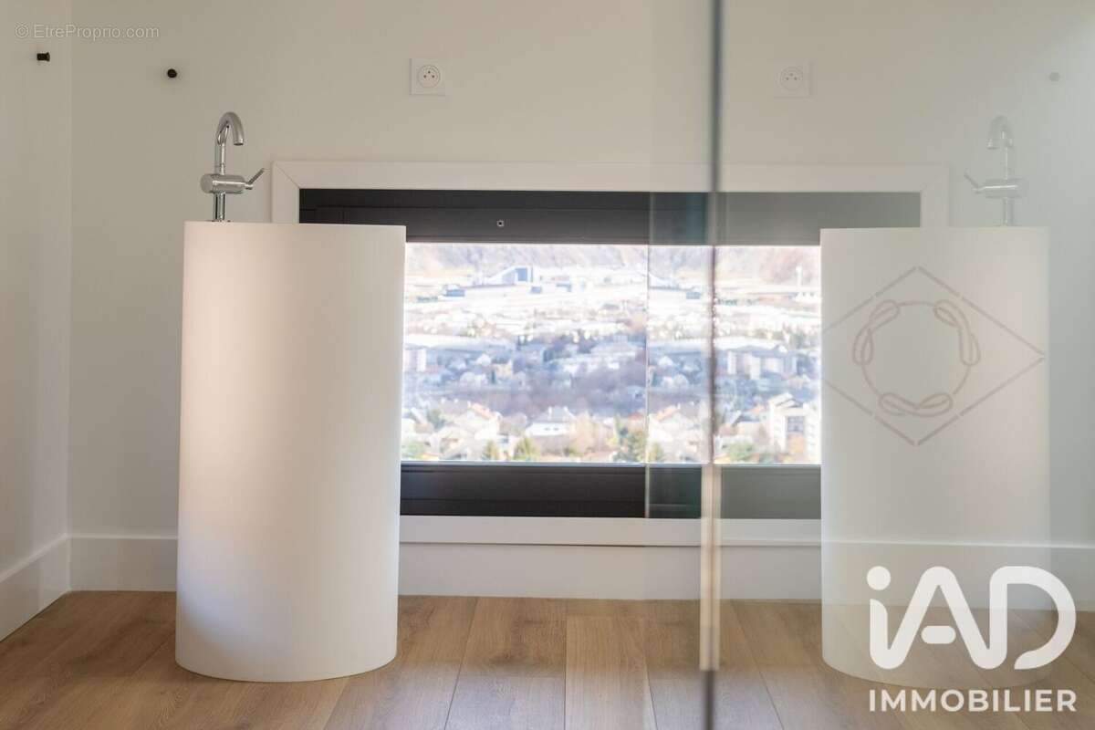 Maison 140 m² à Saint-Jean-De-Maurienne  - photo 5