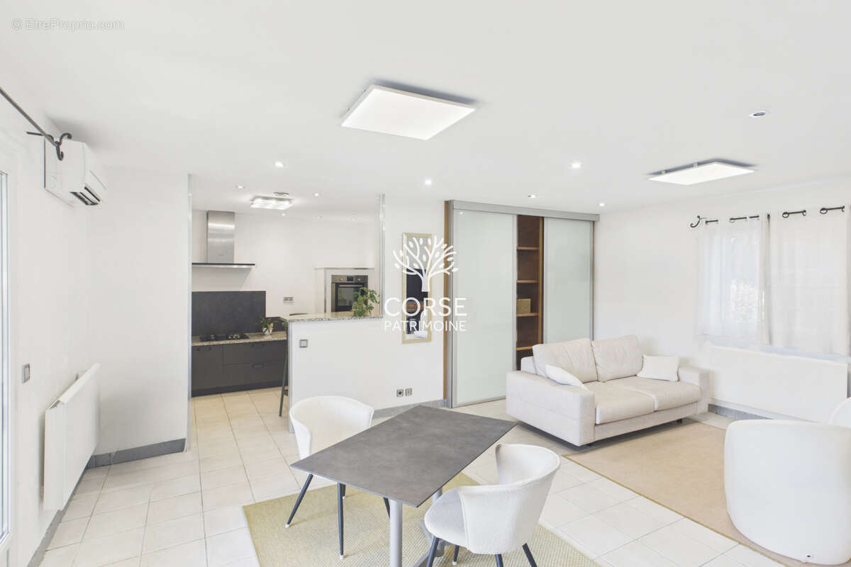 Maison de type T4 sur 493 m2 de terrain clos - photo 7