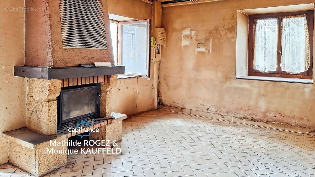 Immeuble à vendre SAINT MARTIN DES OLMES (63) 4 appartements avec 1,2 hectare de terrain - photo 11
