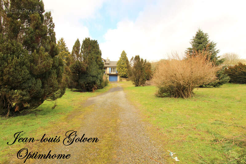 Maison à LACAUNE