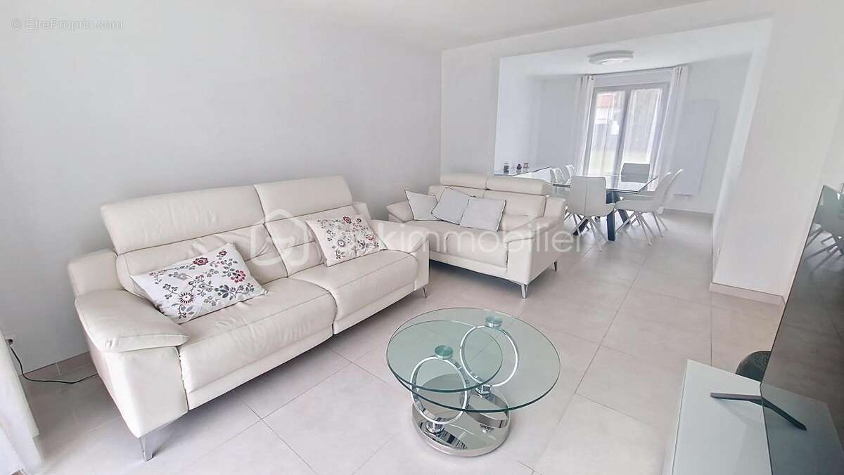 Maison à CLAYE-SOUILLY