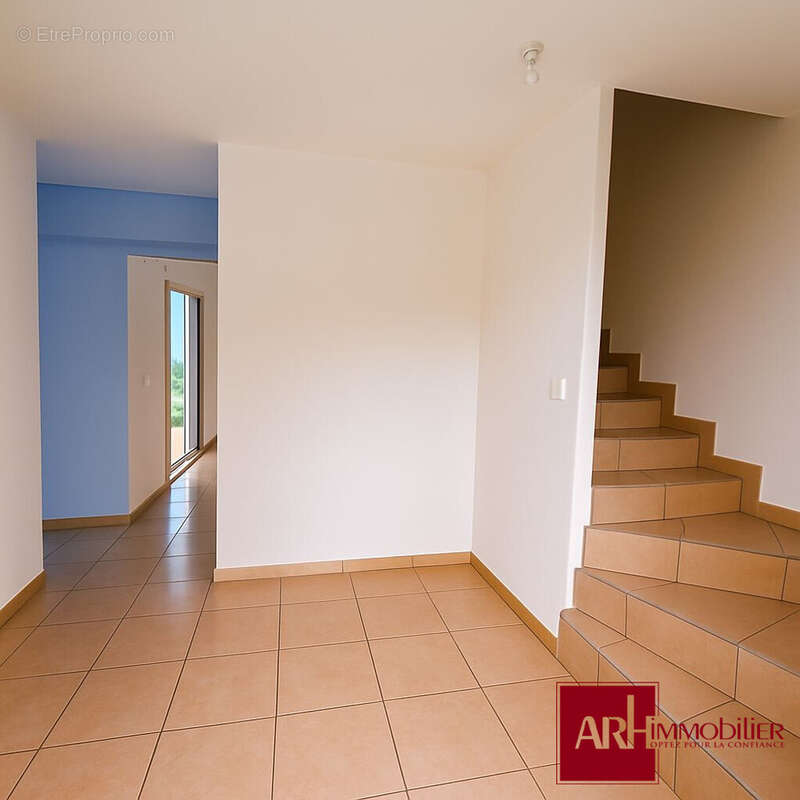 Maison à LES AVIRONS