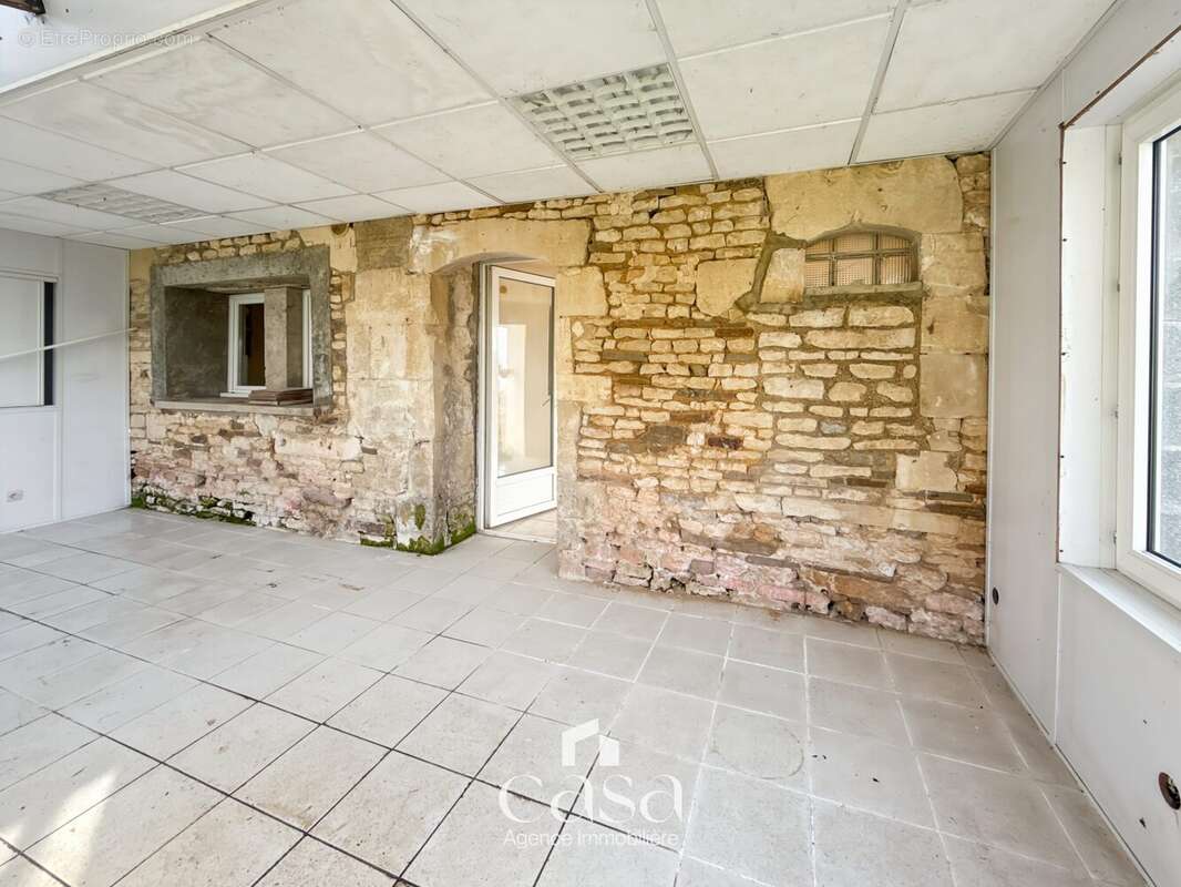 Maison à OUILLY-LE-TESSON