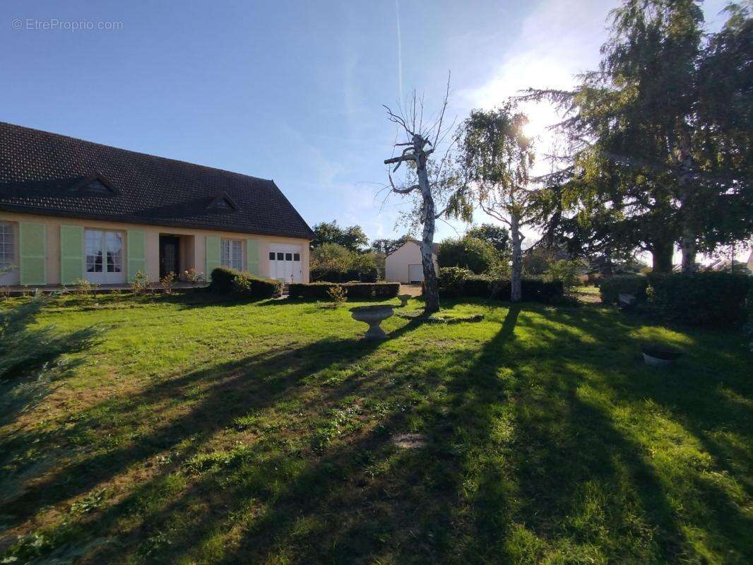 Maison à LA SUZE-SUR-SARTHE