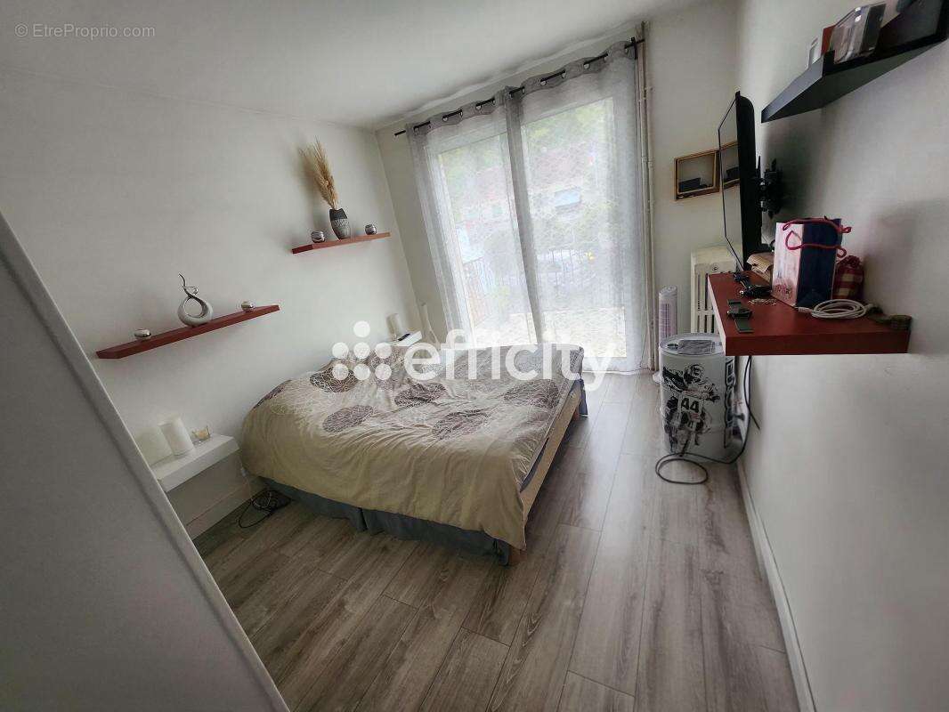 Maison à MERY-SUR-MARNE