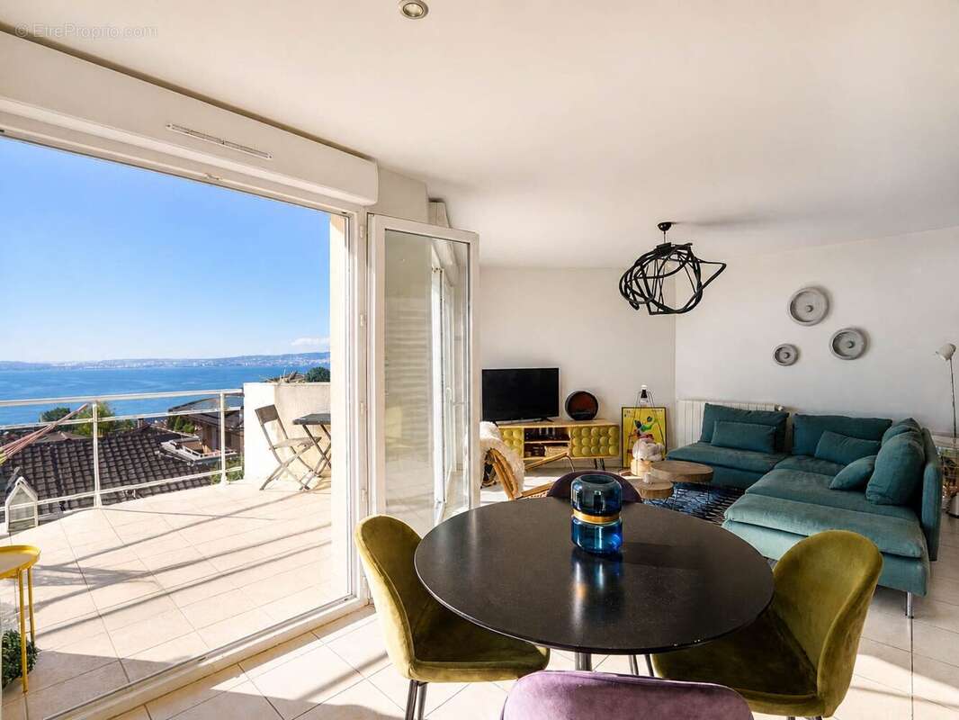 Appartement à EVIAN-LES-BAINS