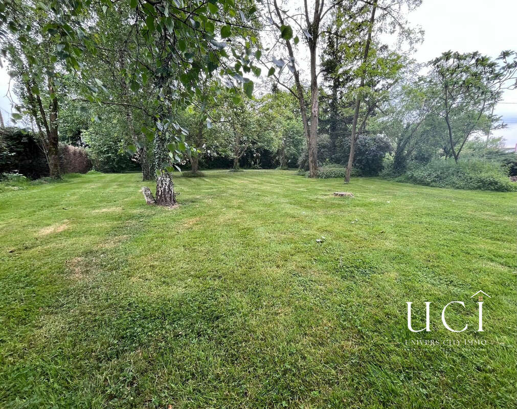 Terrain 1628 m² à Vern-D'anjou  - photo 2