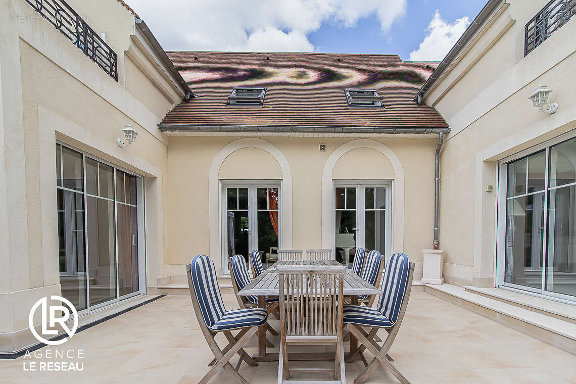 Maison à MONTMORENCY