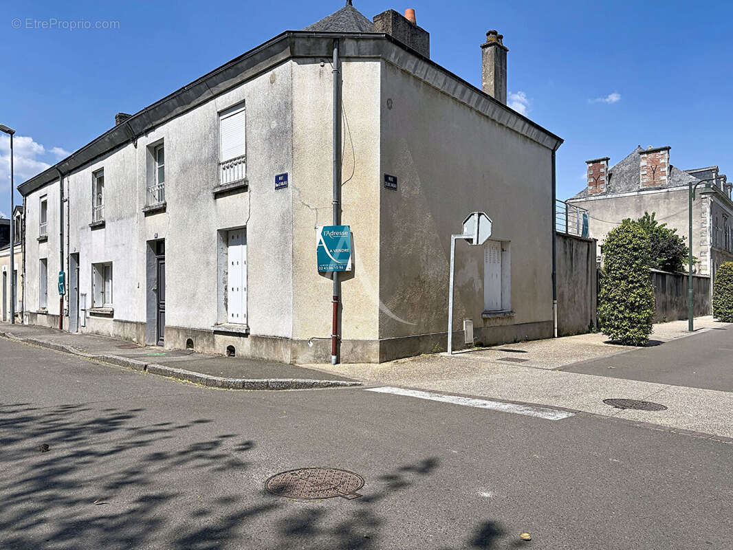 Maison à CHATEAU-GONTIER