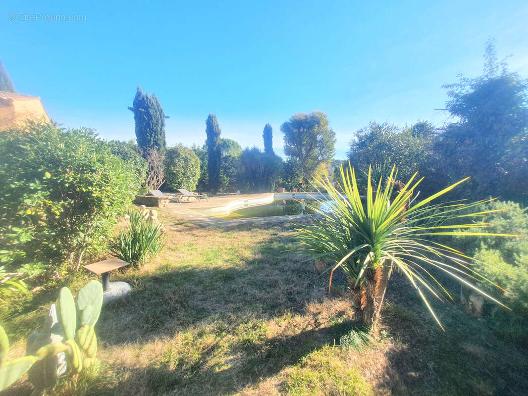 Maison à COMBAILLAUX