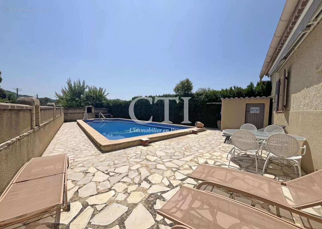 Maison à VAISON-LA-ROMAINE