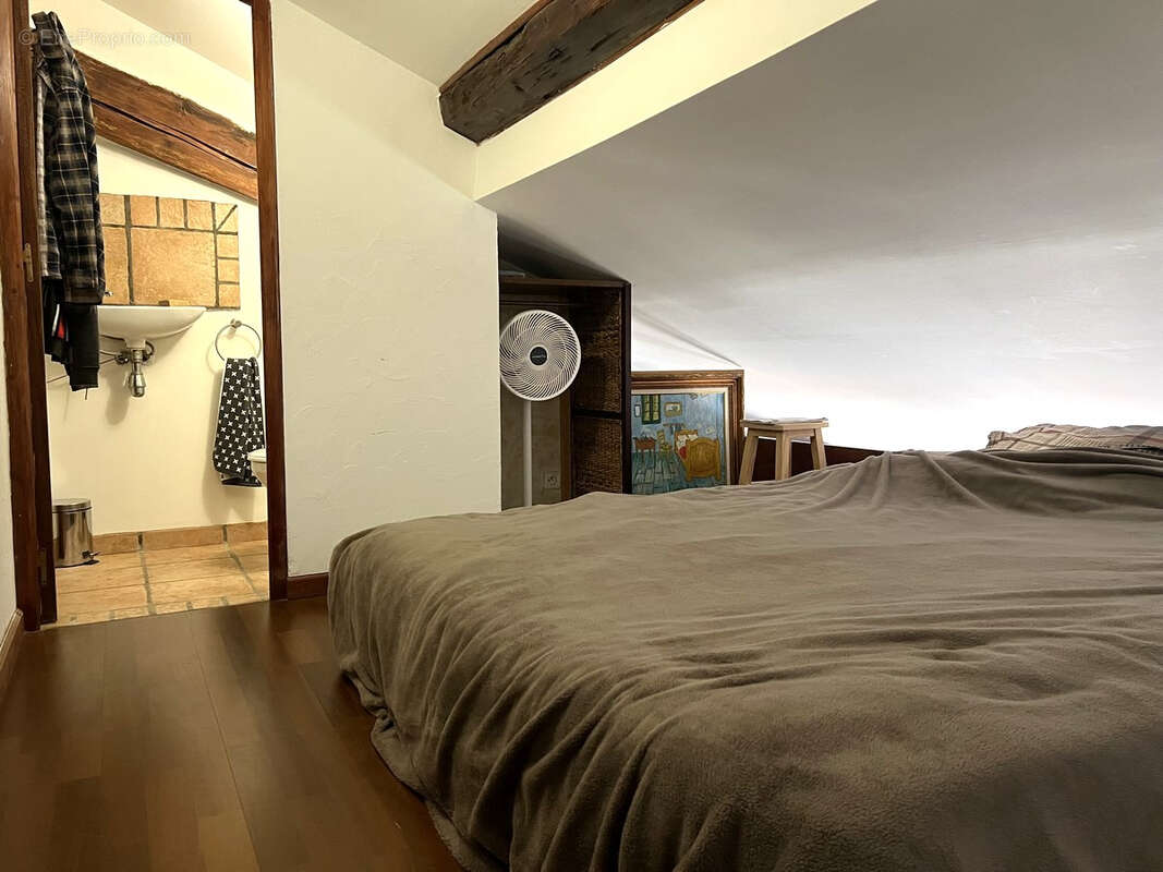 Appartement à VILLENEUVE-LES-AVIGNON