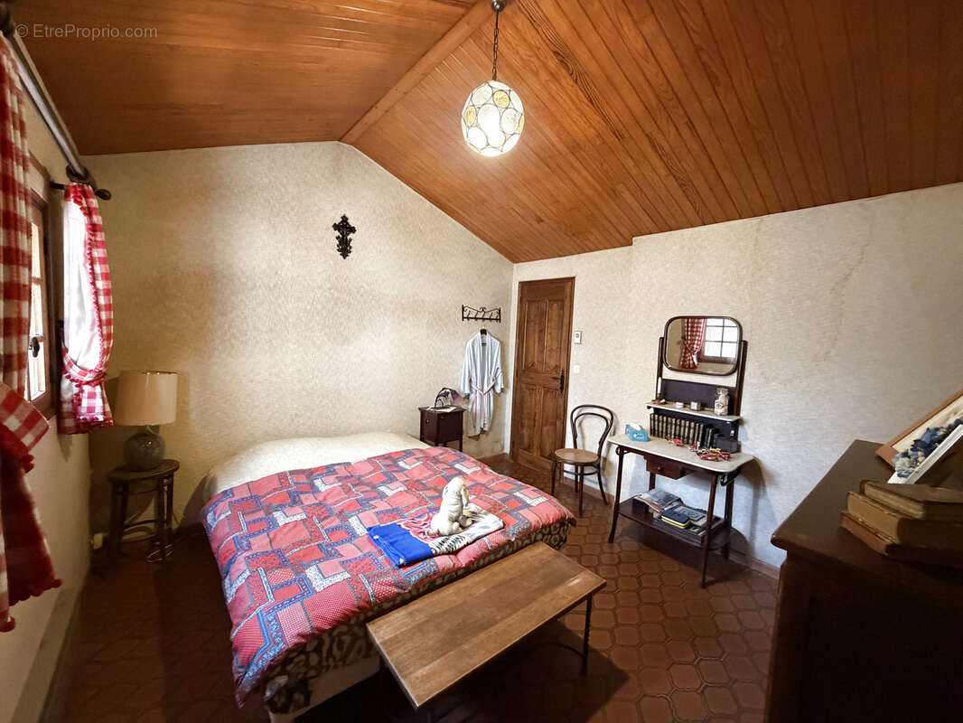 Maison à REGUSSE