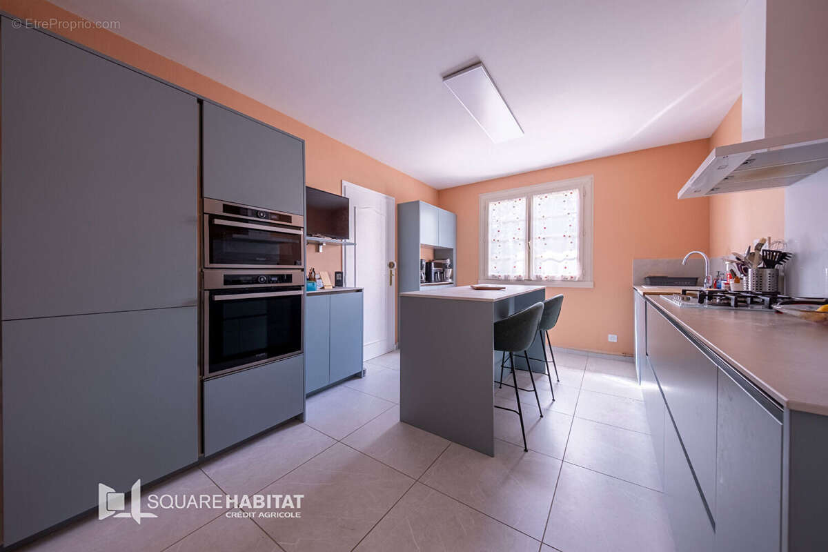 Maison à LA SALVETAT-SAINT-GILLES