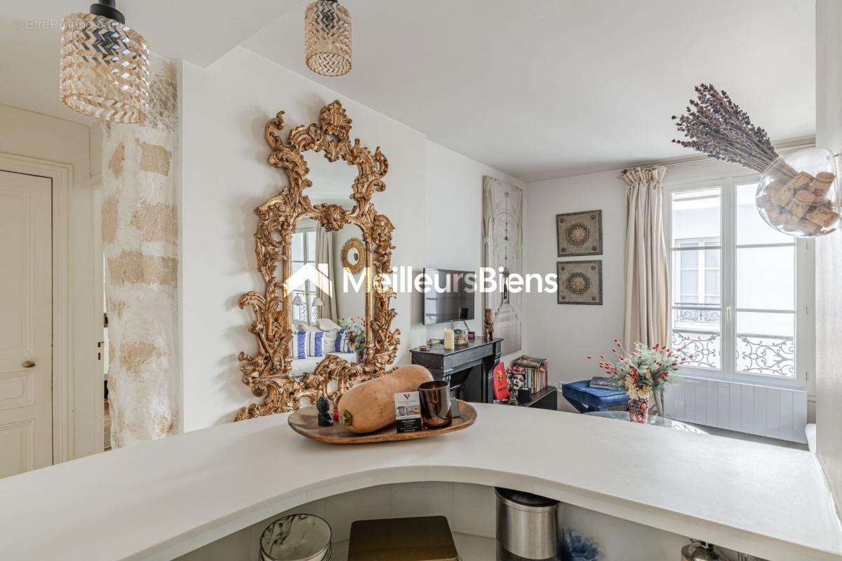 Appartement à PARIS-7E