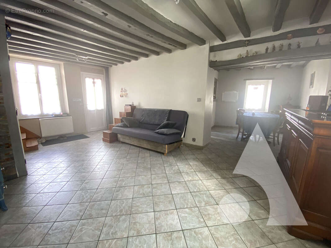 Maison à CREPY-EN-VALOIS